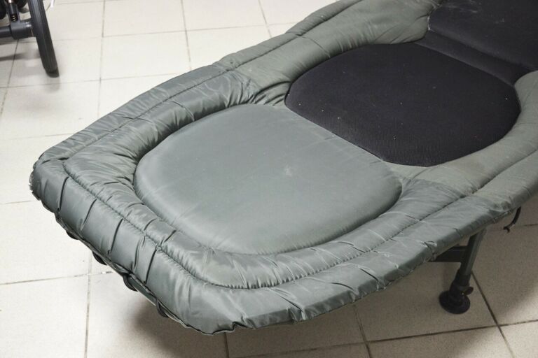 lozko-wedkarskie-karpiowe-kolor-dominujacy-zielony