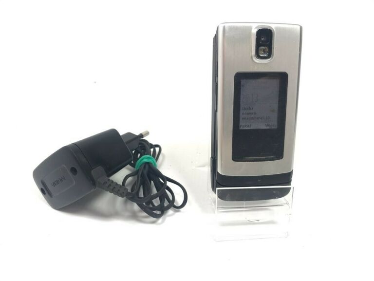 TELEFON NOKIA RM-400