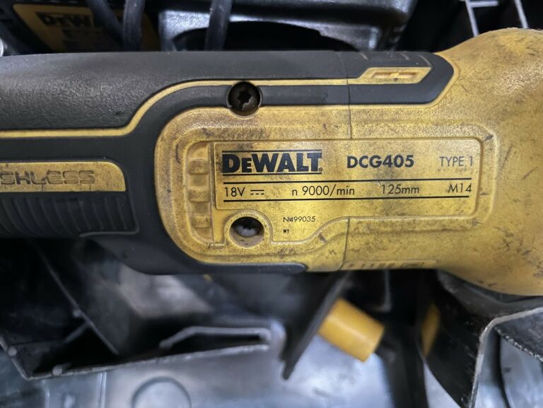 SZLIFIERKA KĄTOWA DEWALT DCG405