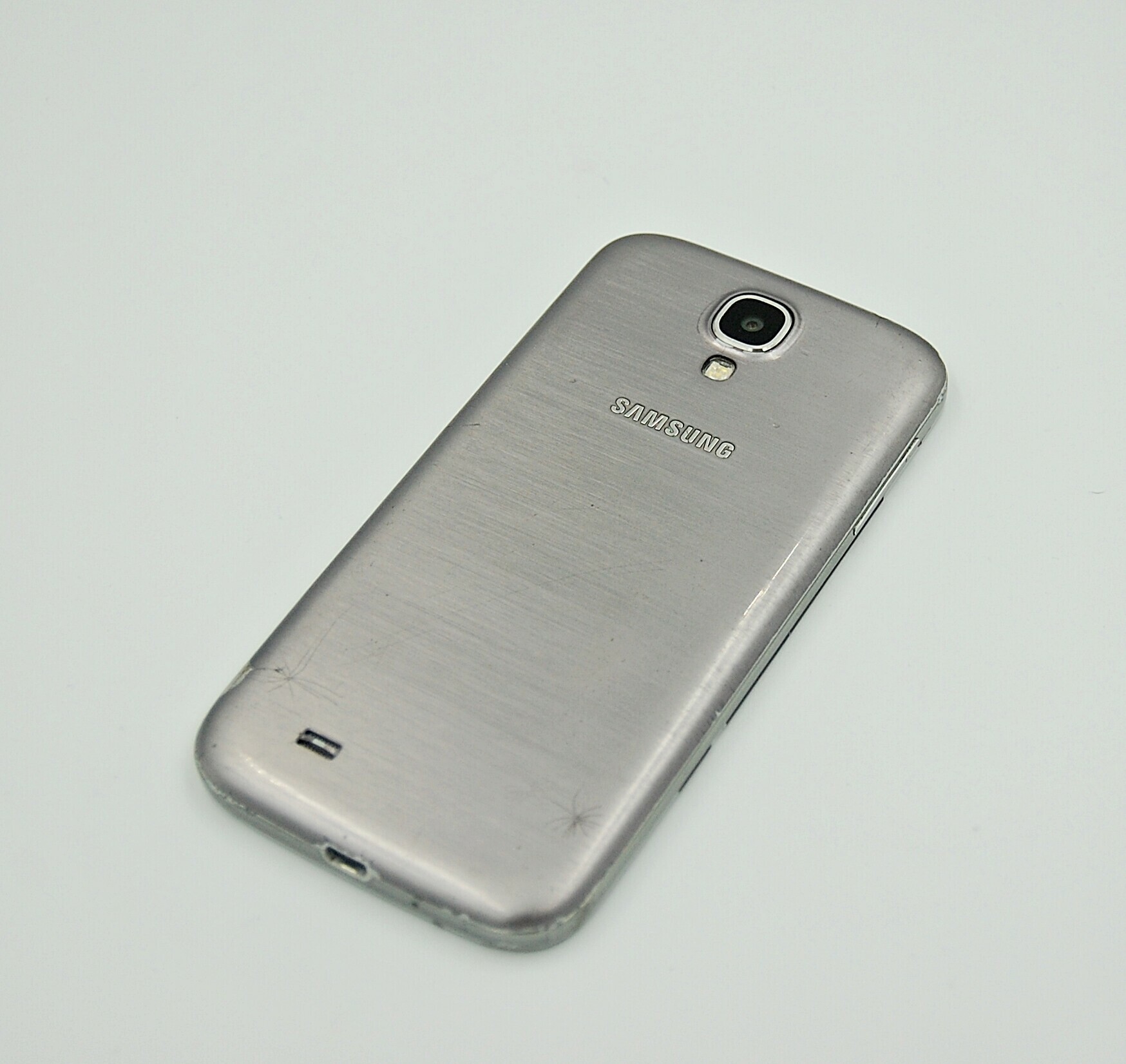 telefon-samsung-galaxy-s4-kolor-srebrny