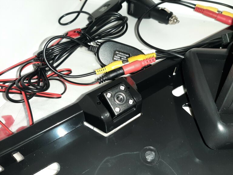 KAMERA COFANIA Z MONITOREM TRACER RVIEW S1 OKAZJA