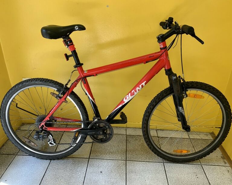 rower-giant-rock-26-cali-kod-producenta-00001