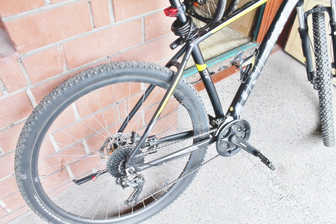 rower-unibike-shadow-29-cali-kolo-19-rama-marka-unibike