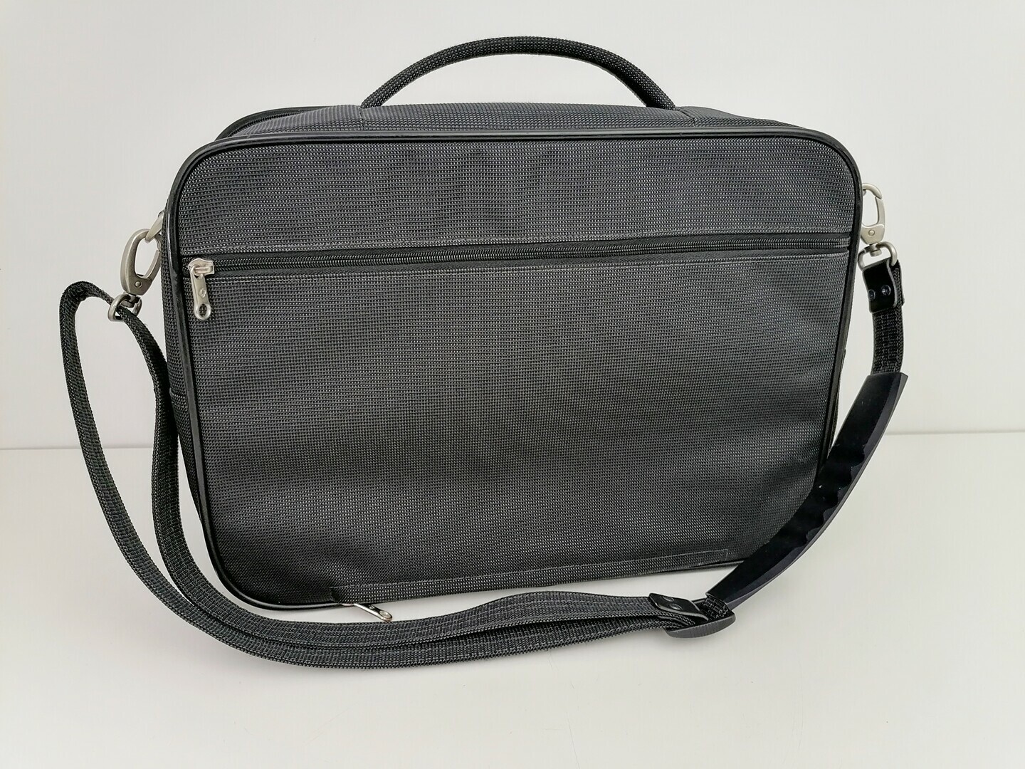 torba-na-laptopa-samsonite-wielkosc-matrycy-156