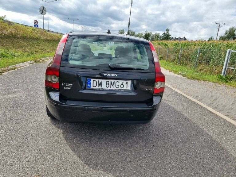 VOLVO V50 KOMBI 2.0 DIESEL 136 KONI Z 2005 ROKU
