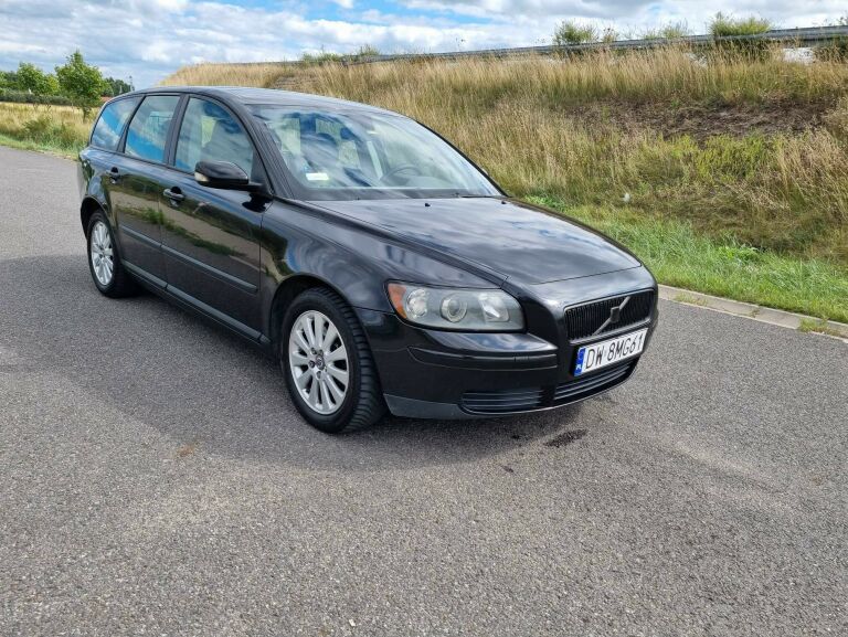 VOLVO V50 KOMBI 2.0 DIESEL 136 KONI Z 2005 ROKU