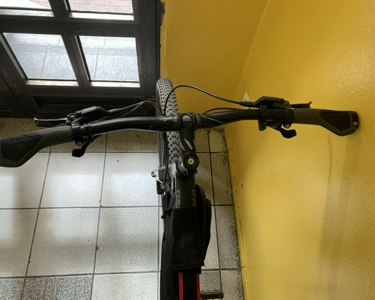 ROWER GIANT TOUGHROAD SLR 1 !!