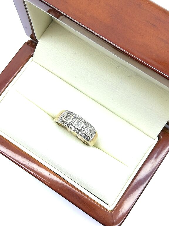 sliczny-pierscionek-z-bialego-zlota-z-cyrkoniami-material-zloto-biale