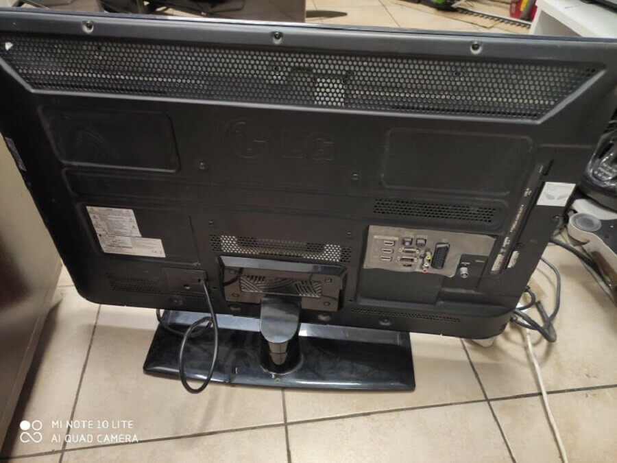 telewizor-lg-32le3300-przekatna-ekranu-cale-32