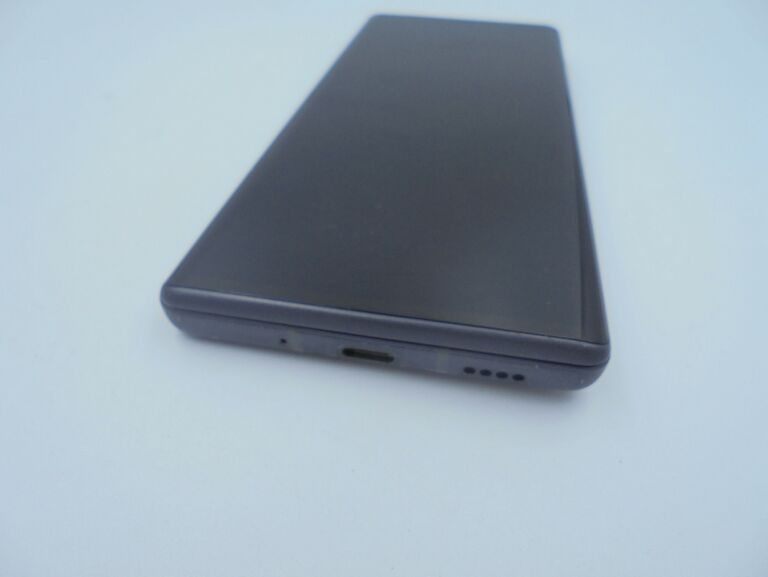 TELEFON LG WING 5G