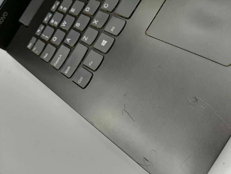 LAPTOP LENOVO IDEAPAD 330-15ARR. 512 SSD/8GB RAM