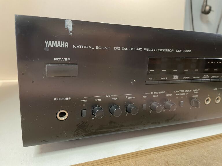 WZMACNIACZ YAMAHA DSP-E300