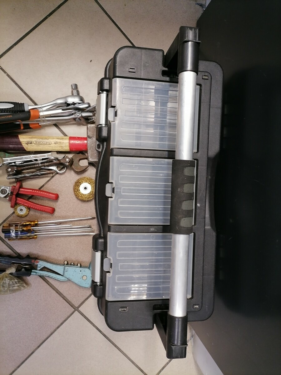 skrzynka-z-narzedziami-stan-uzywany