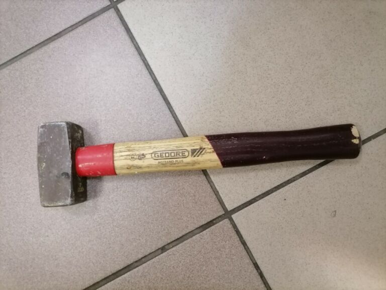 skrzynka-z-narzedziami-marka-inna