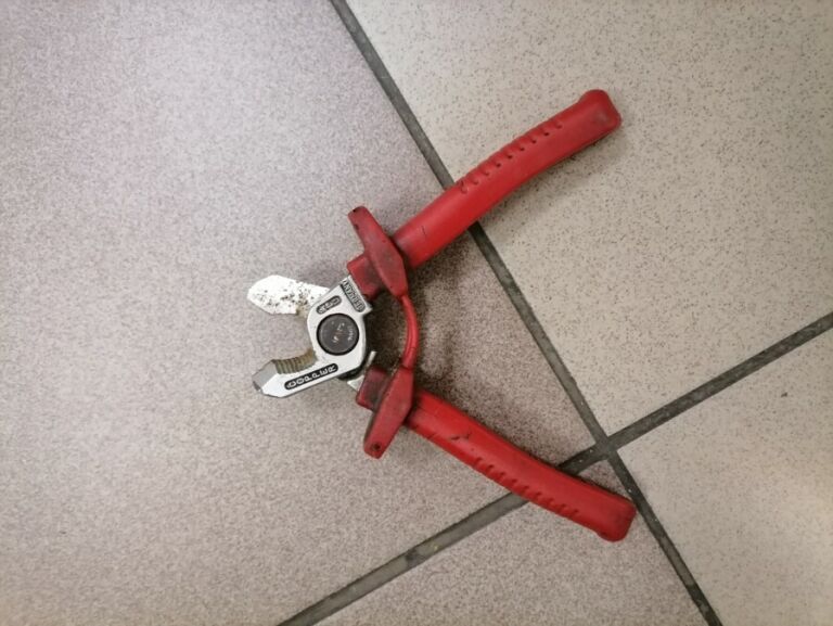 skrzynka-z-narzedziami-product-id