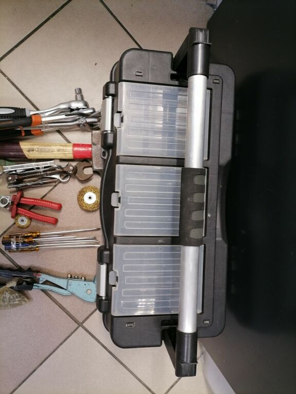 skrzynka-z-narzedziami-stan-uzywany