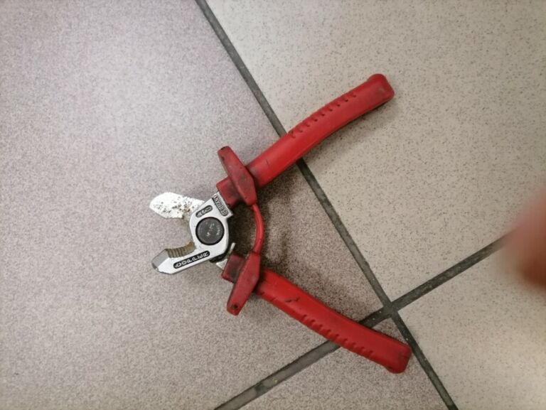 skrzynka-z-narzedziami-kod-producenta-0000