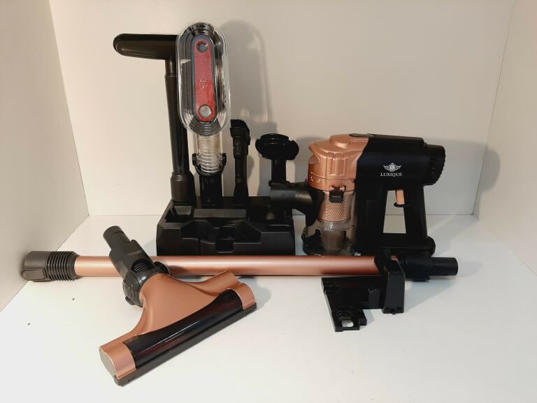 ODKURZACZ PIONOWY LUXIQUE  LX4791 BEZPRZEWODOWY