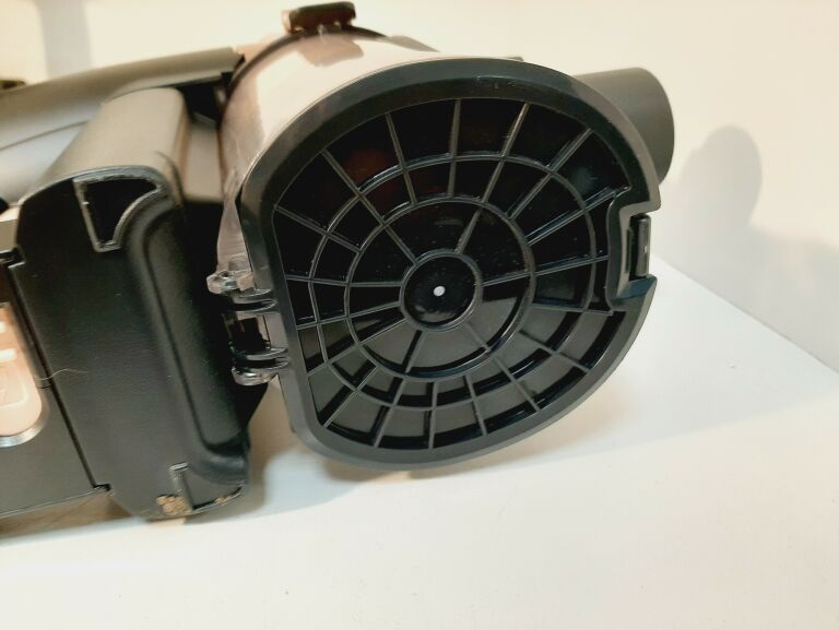 ODKURZACZ PIONOWY LUXIQUE  LX4791 BEZPRZEWODOWY