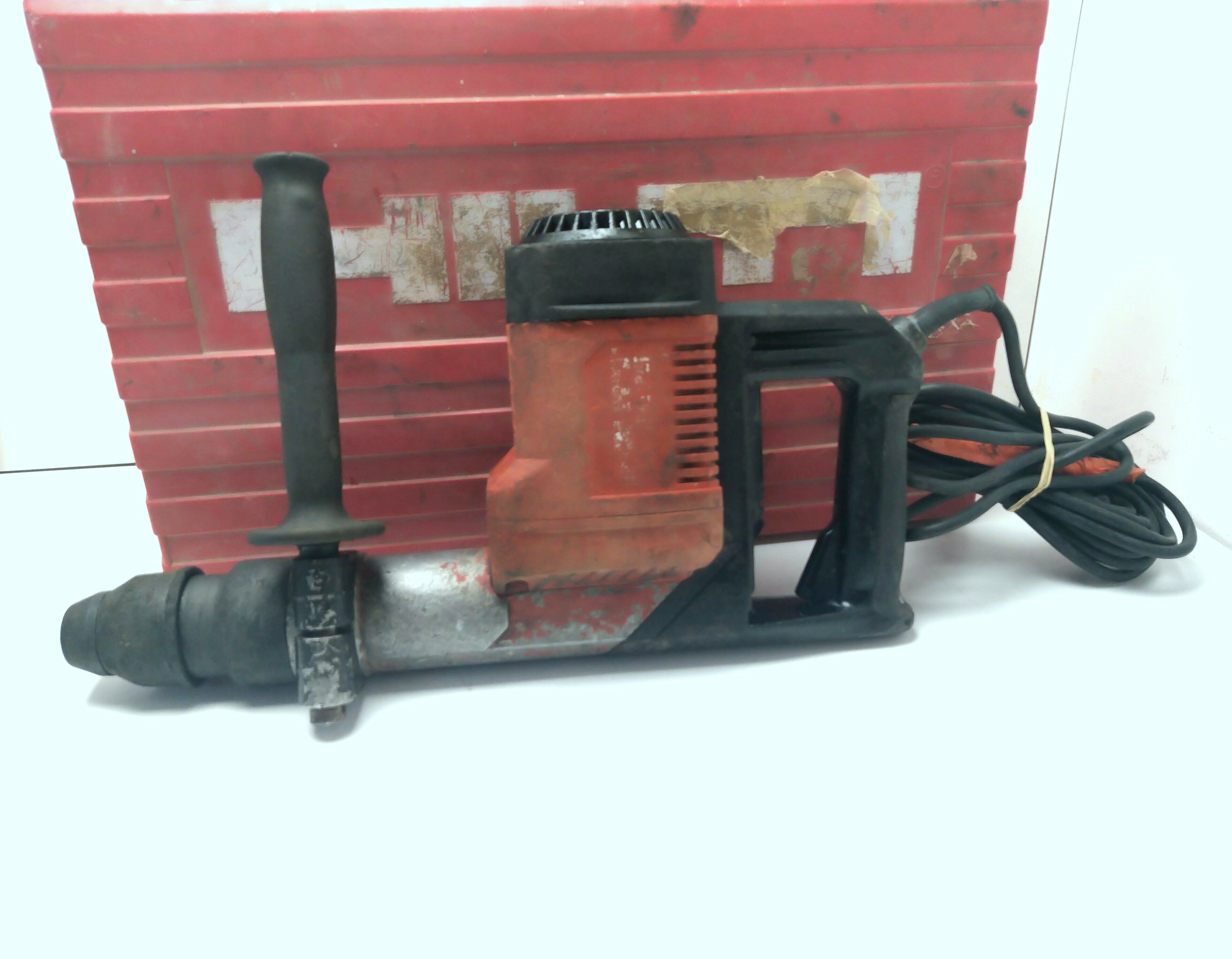 mlot-hilti-te-75-energia-udaru-1