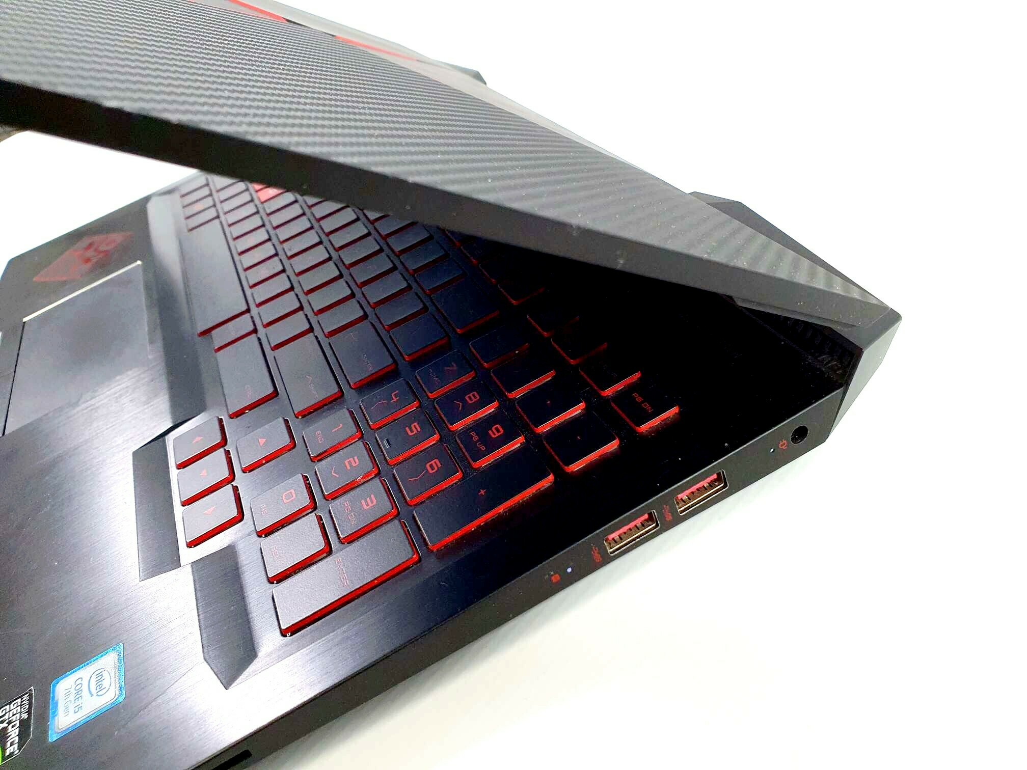 laptop-hp-omen-7265ngw-i5-7300hq8gb1000gtx1050-rozdzielczosc-px-1920-x-1080