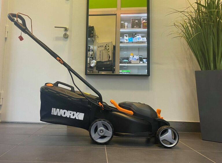 KOSIARKA AKUMULATOROWA WORX WG779E.I 40V