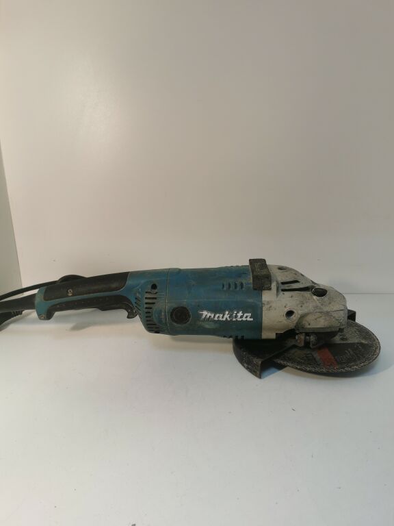 SZLIFIERKA MAKITA GA9020 WALIZKA