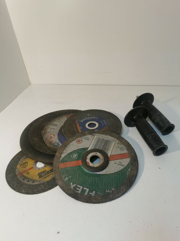SZLIFIERKA MAKITA GA9020 WALIZKA