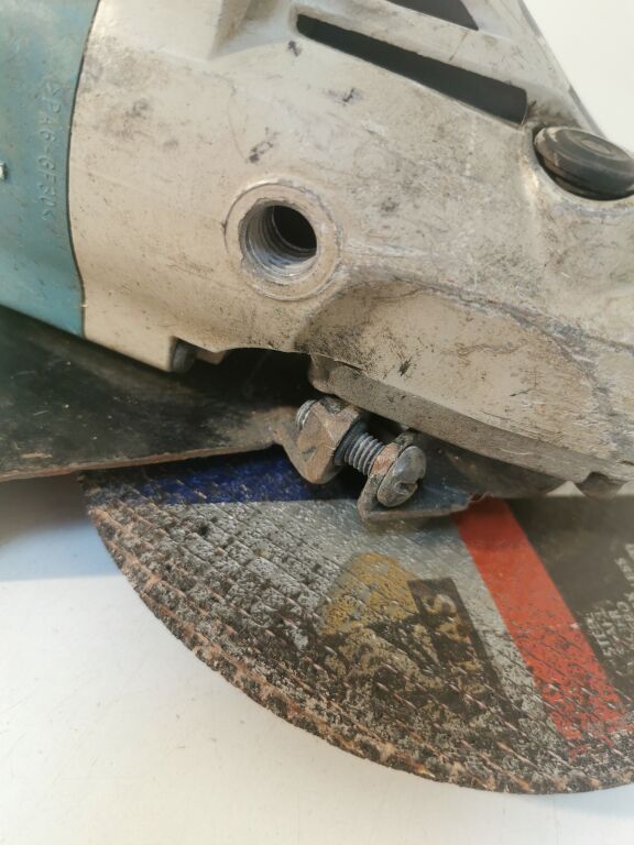 SZLIFIERKA MAKITA GA9020 WALIZKA