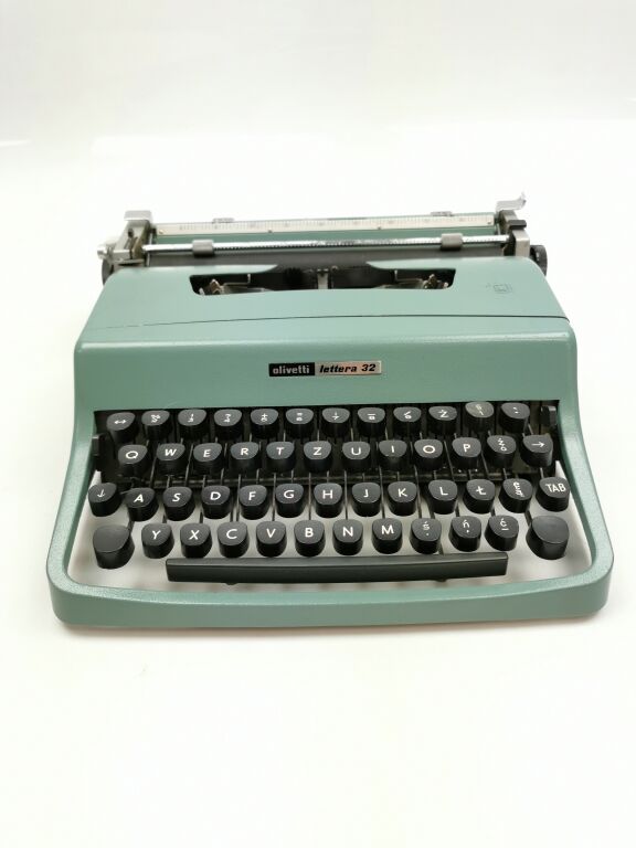 MASZYNA DO PISANIA OLIVETTI LETTERA 32