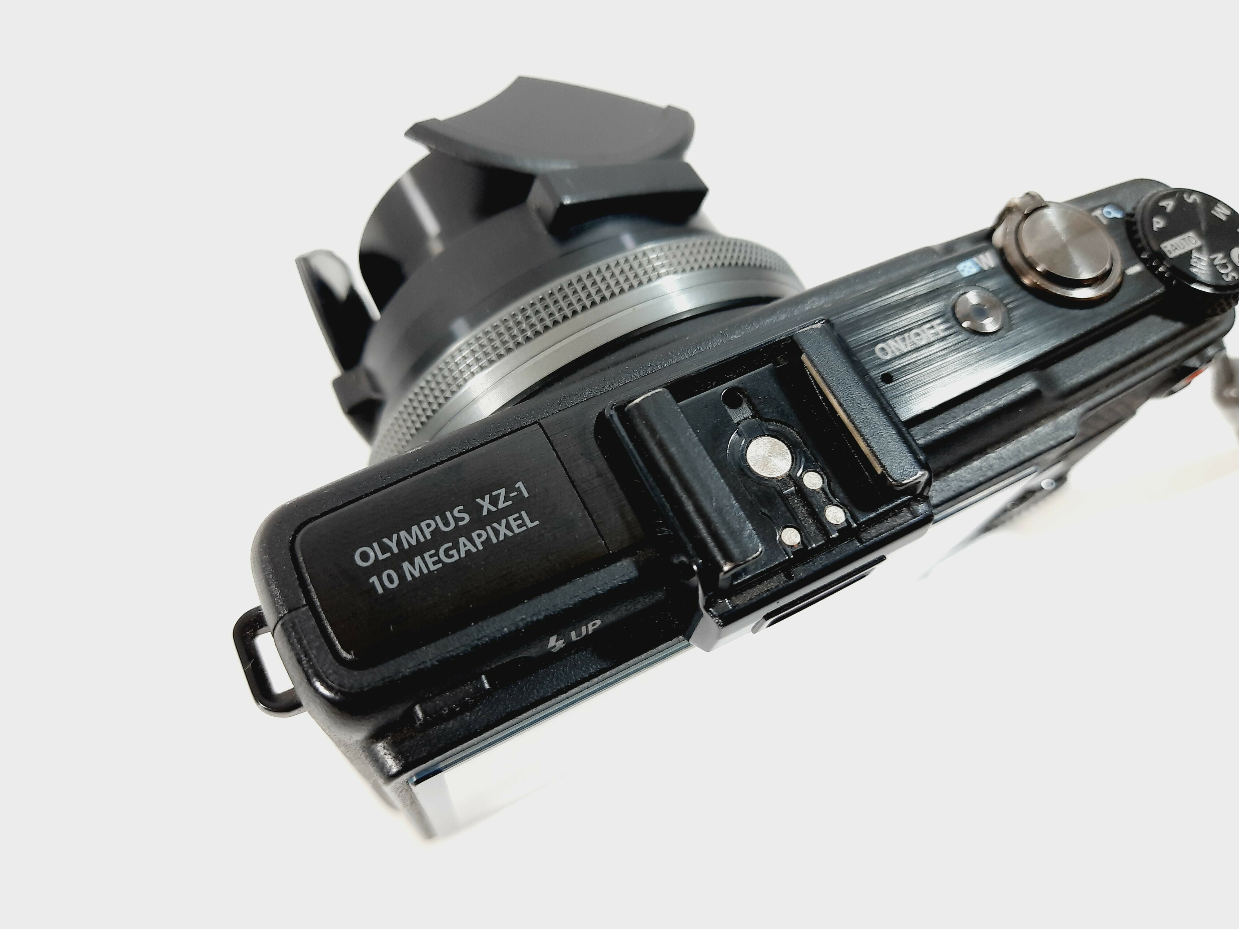 aparat-cyfrowy-olympus-xz-1-ladowarka-rozdzielczosc-10