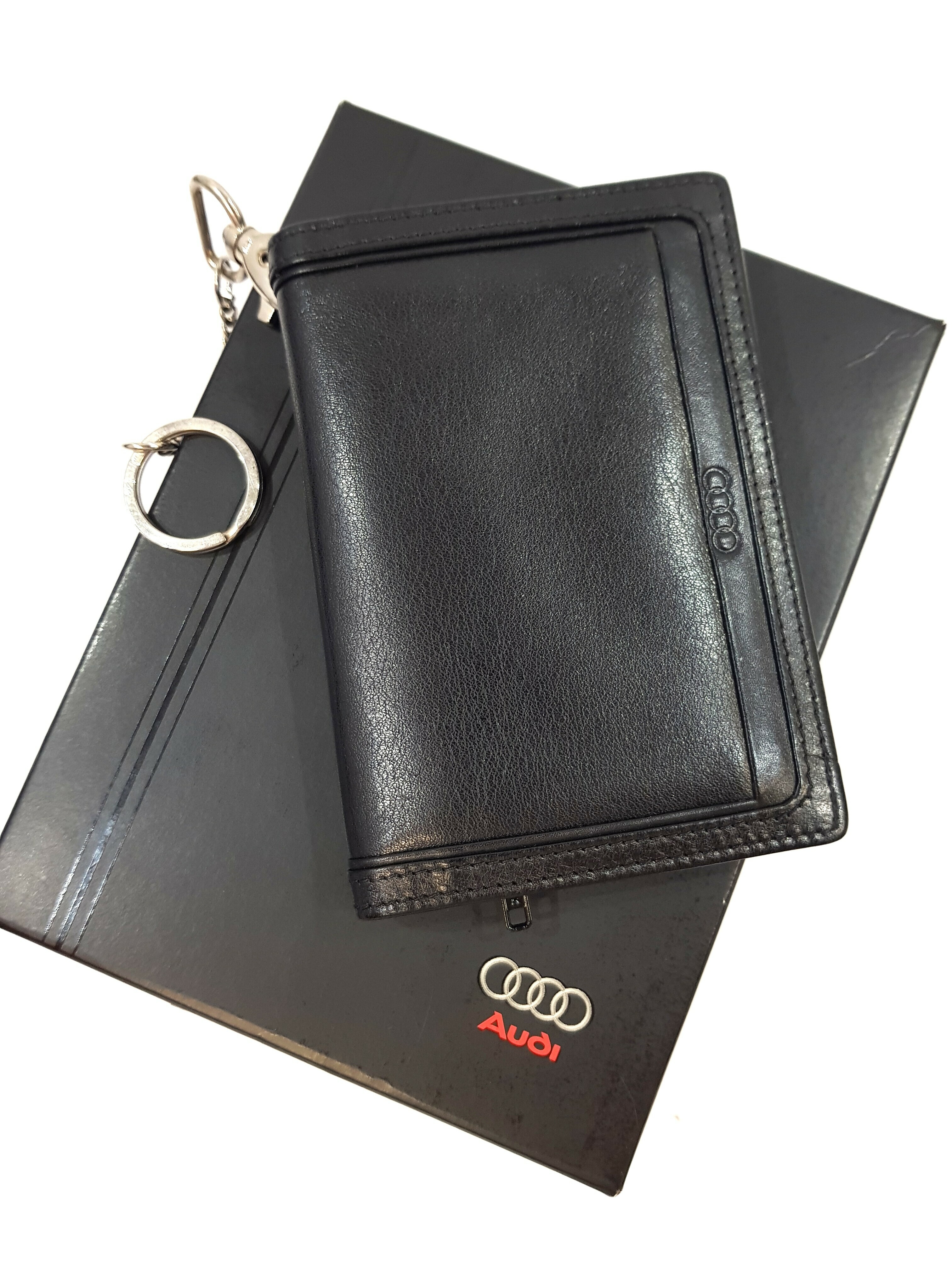 maly-skorzany-portfel-audi-marka-inna