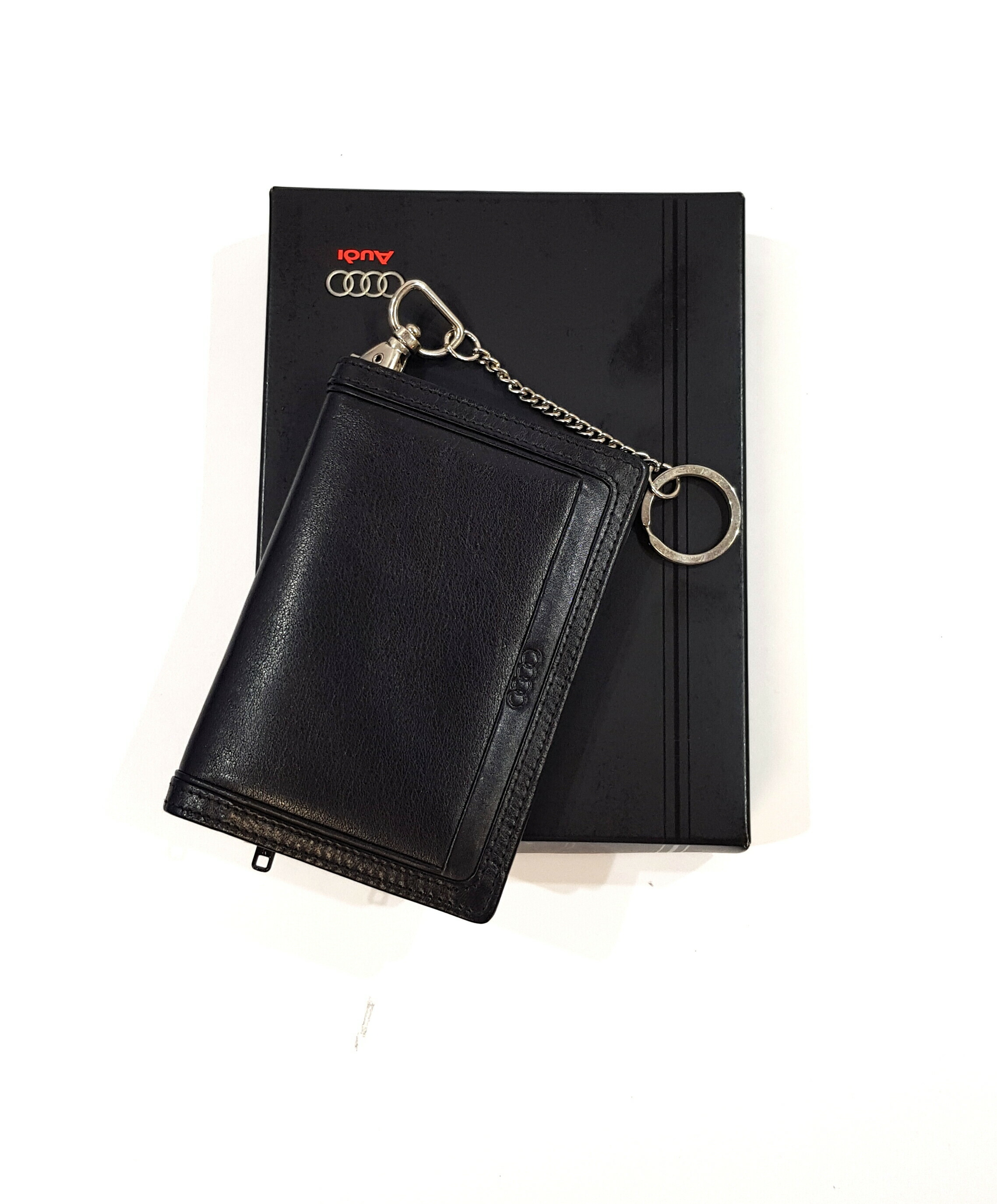 maly-skorzany-portfel-audi-meander-2a-warszawa