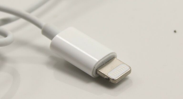 sluchawki-biale-light-stan-11323-2