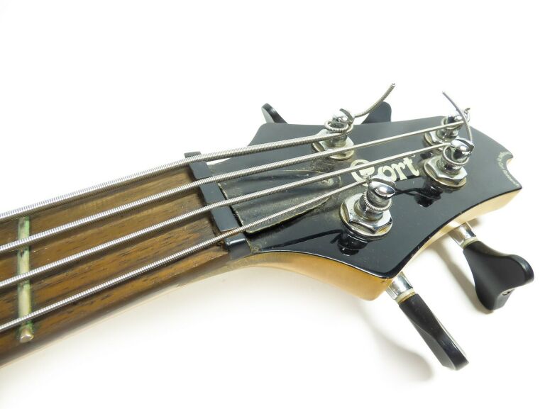 gitara-cort-action-bass-marka-cort