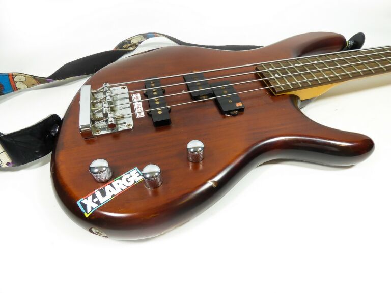 gitara-cort-action-bass-kod-producenta-11