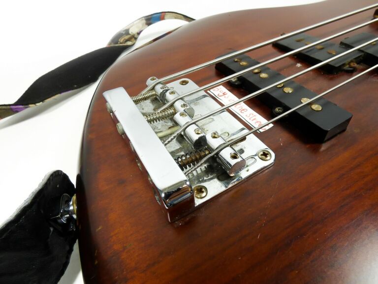 gitara-cort-action-bass-liczba-strun-4