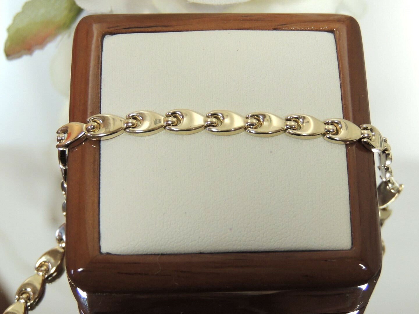 damska-zlota-bransoletka-pr585-material-zloto