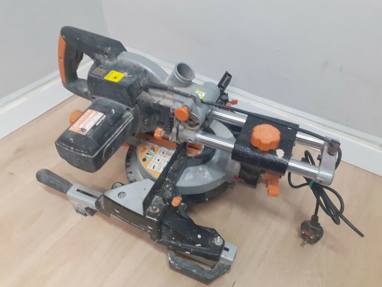 PIŁA UKOŚNICA EVOLUTION R3S 1500W