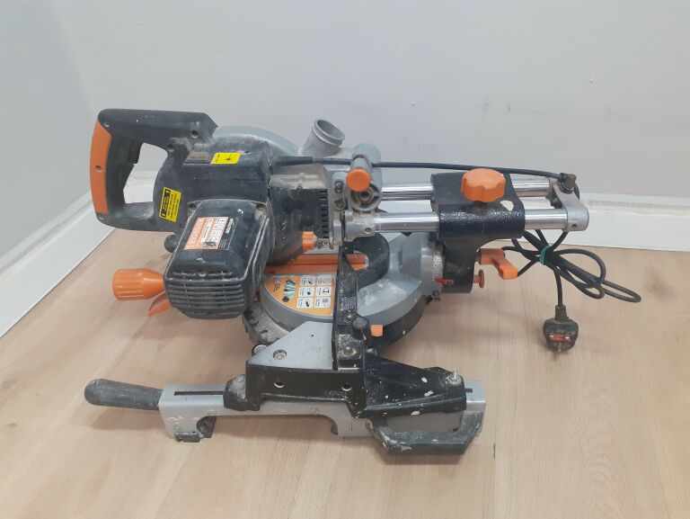 PIŁA UKOŚNICA EVOLUTION R3S 1500W