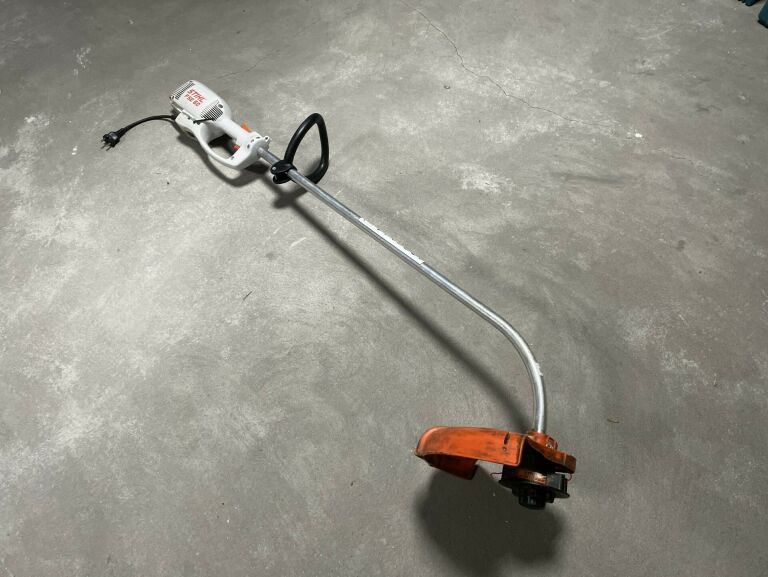 PODKASZARKA ELEKTRYCZNA STIHL FSE 60