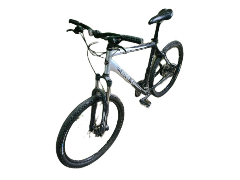 TREK SERIES 4