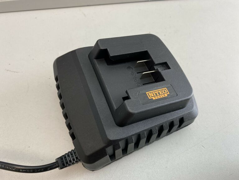 akumulatorowa-pilarka-tarczowa-niteo-20v-plac-krakowski-3-zabrze-sj