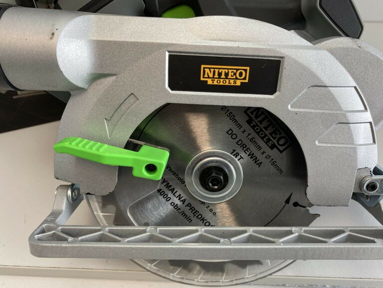 akumulatorowa-pilarka-tarczowa-niteo-20v-stan-uzywany