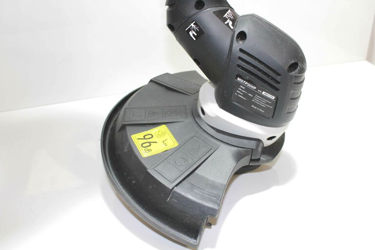 PODKASZARKA ELEKTRYCZNA MACALLISTER MGTP300P