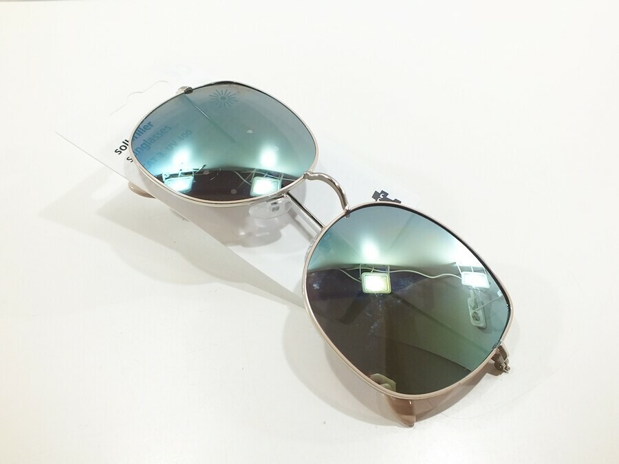 okulary-przeciwsloneczne-kolor-srebrny