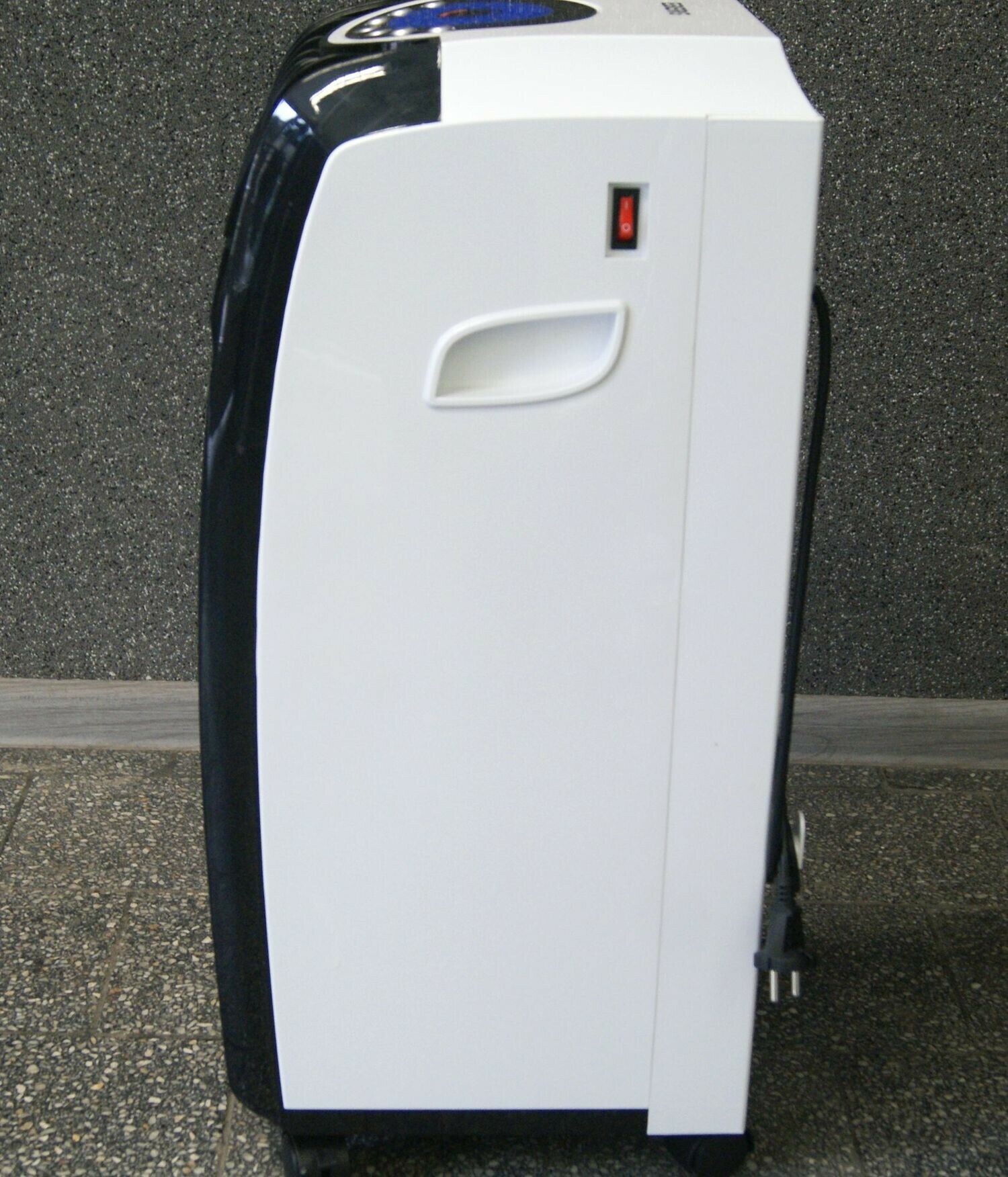 jak-nowy-klimatyzator-eberg-nes-8095-moc-60