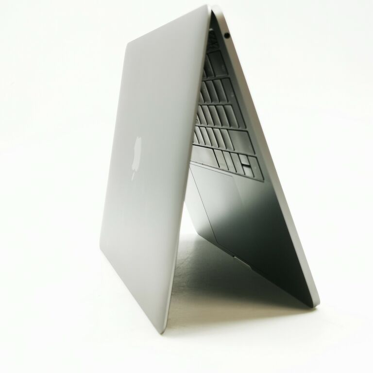 apple-macbook-pro-haslo-efi-przekatna-ekranu-133