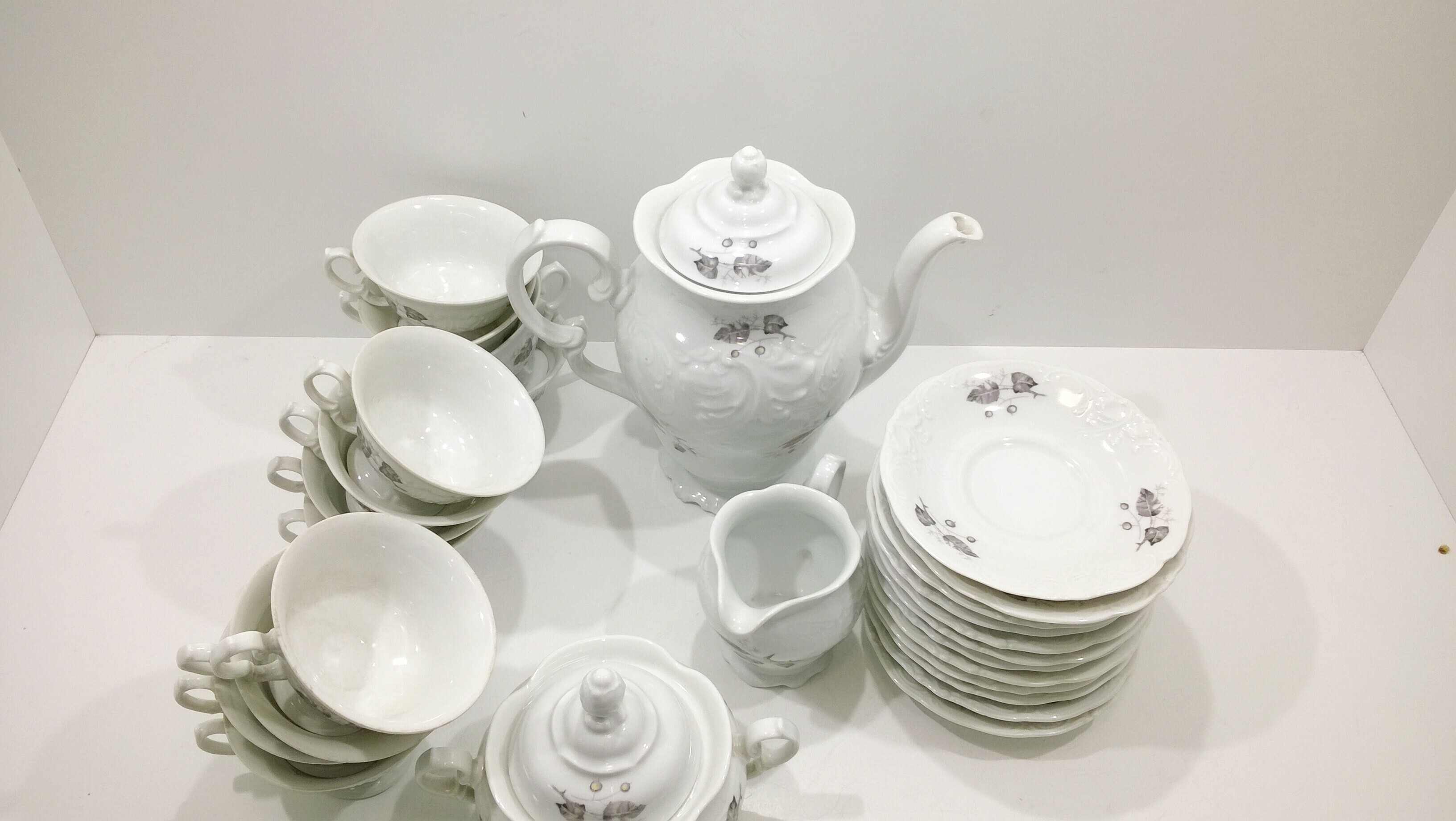 porcelanowy-serwis-kawowy-wawel-dla-12-osob-legnicka-66-wroclaw