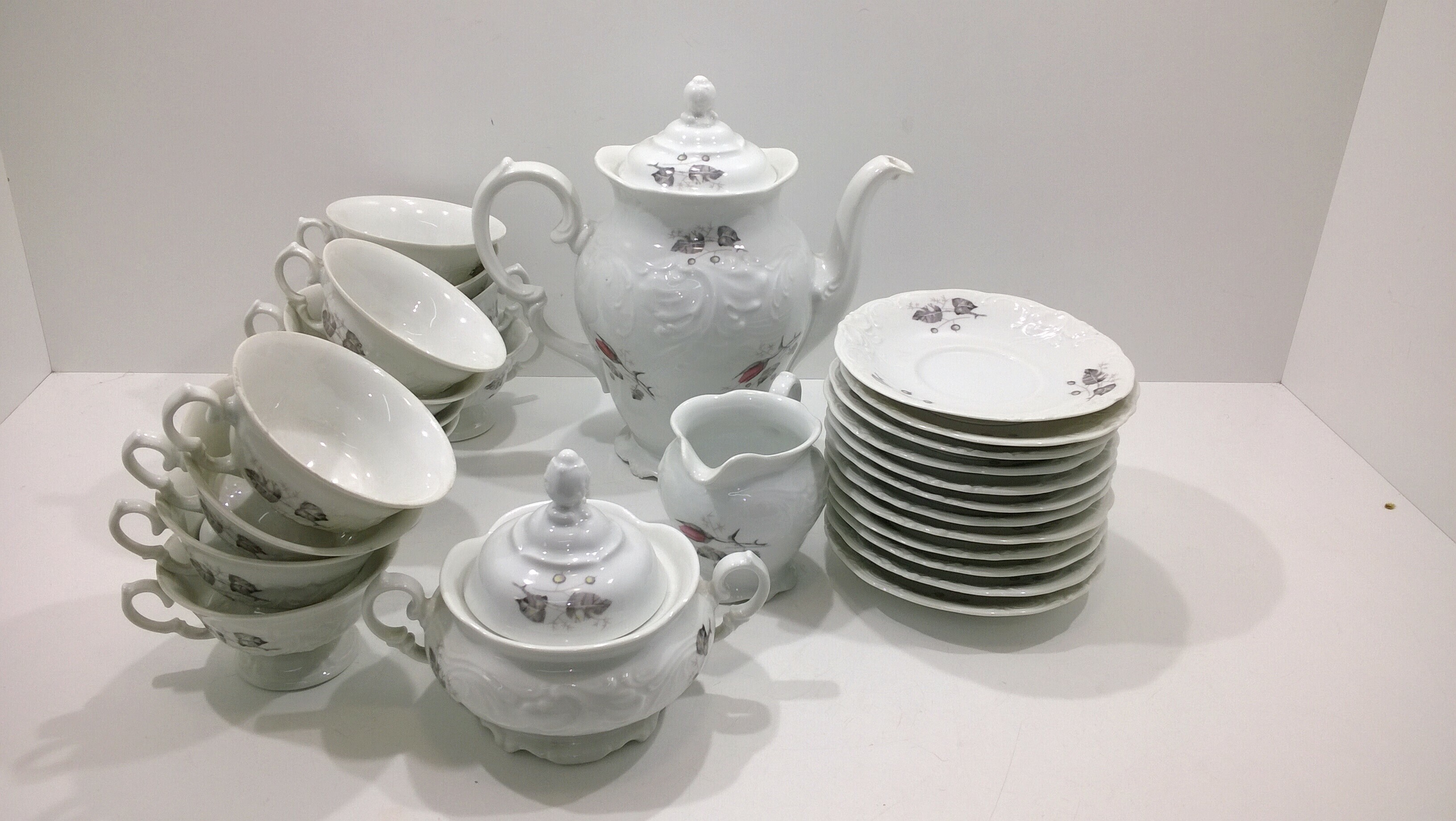 porcelanowy-serwis-kawowy-wawel-dla-12-osob-wytwornia-pozostale